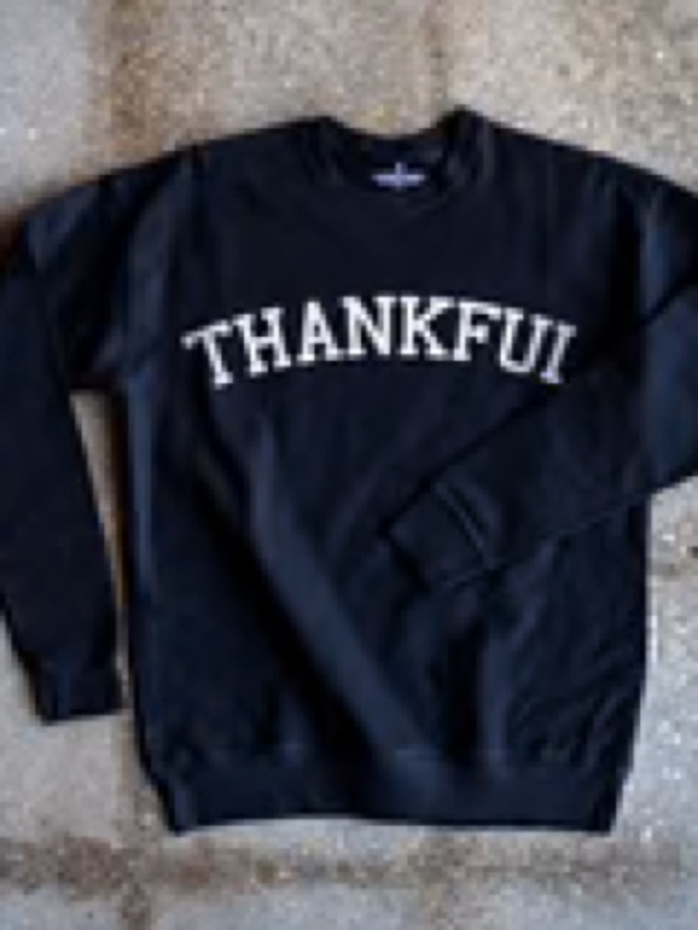Black "Thankful" Crewneck Sweatshirt GUC